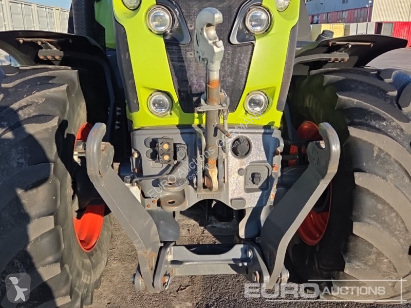 Tracteur agricole Claas Axion 810 CMATIC