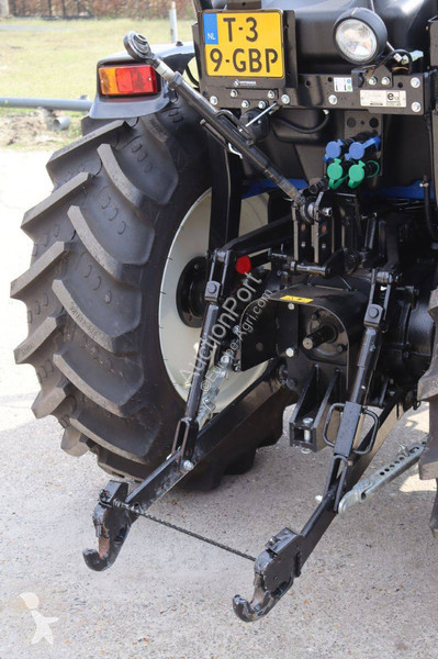 Tracteur agricole New Holland Boomer 55