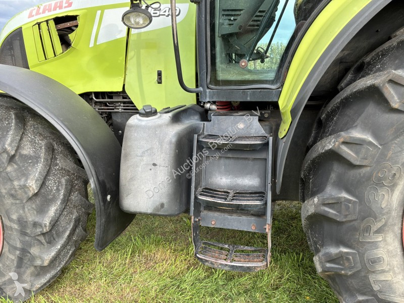 Tracteur agricole Claas Arion 640 Cis