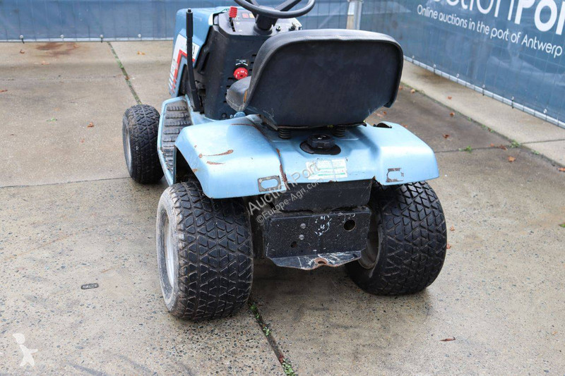 Zemědělský traktor  YT 3600