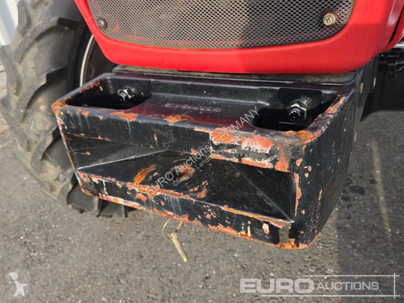 Zemědělský traktor Massey Ferguson 2210