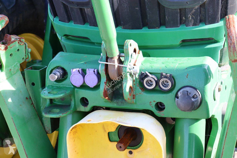 Zemědělský traktor John Deere 6195R