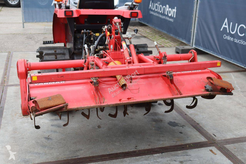 Zemědělský traktor Yanmar CT118