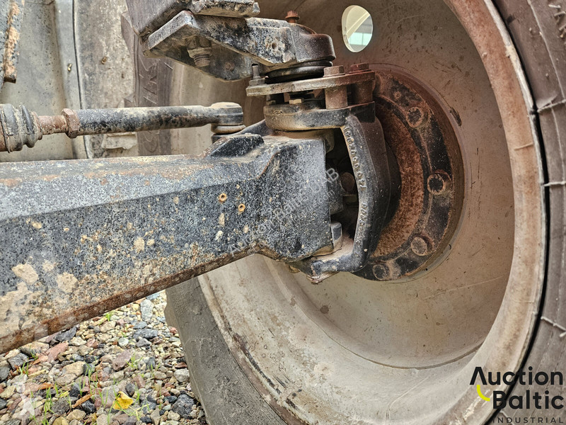 Zemědělský traktor Massey Ferguson 6480