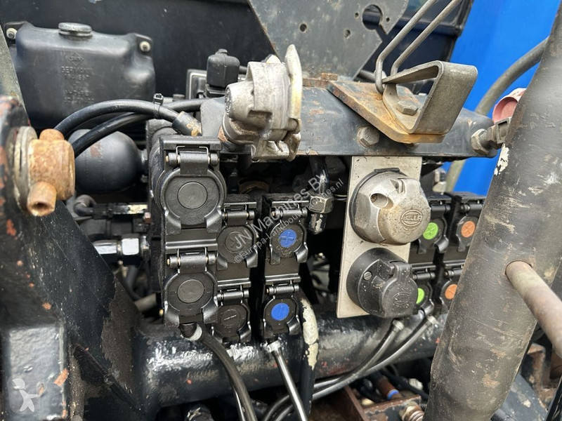 Tracteur agricole New Holland TVT 195 Dutch...