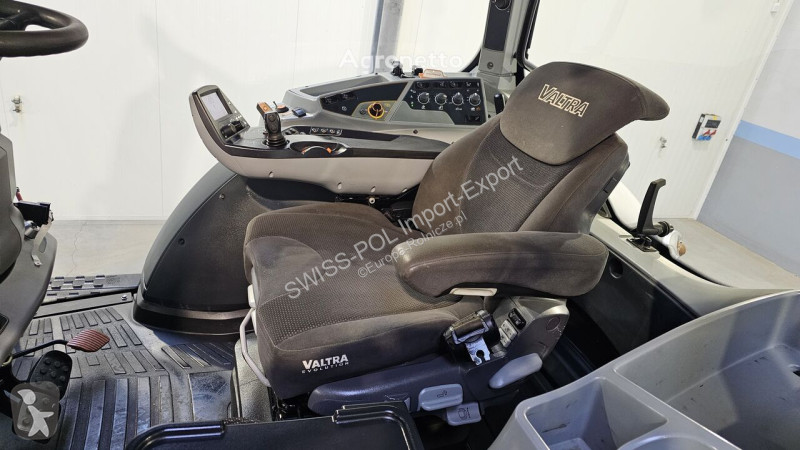 Tractor agrícola Valtra