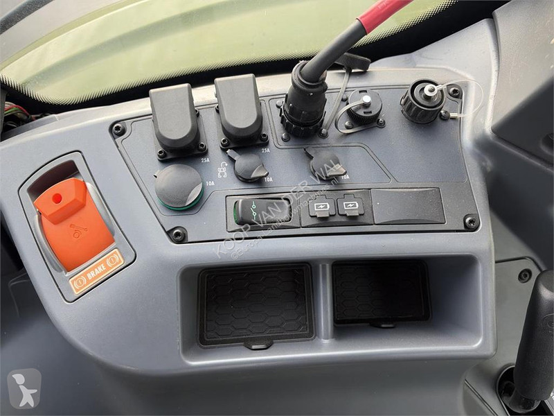 Lantbrukstraktor Valtra N175 Direct