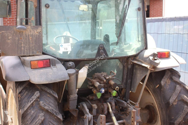 Tracteur agricole New Holland TN65D