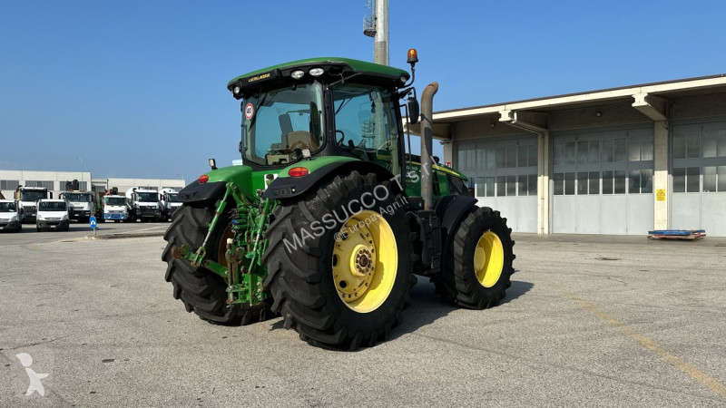 Lantbrukstraktor John Deere 7230R
