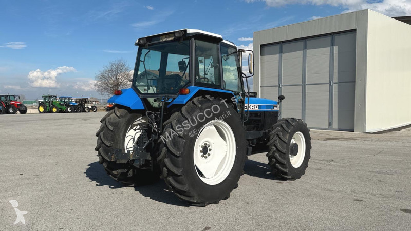 Lantbrukstraktor Ford 8240 4x4