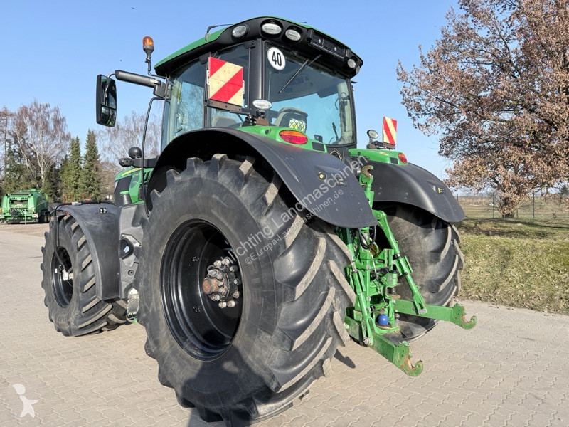 Tracteur agricole John Deere 6215R