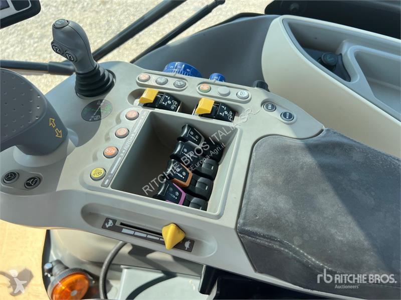 Tractor  X8.680 VT Drive