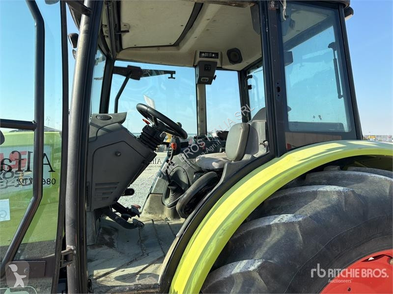 Tractor Claas Axos 340