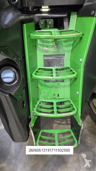 Traktor John Deere 6215 R