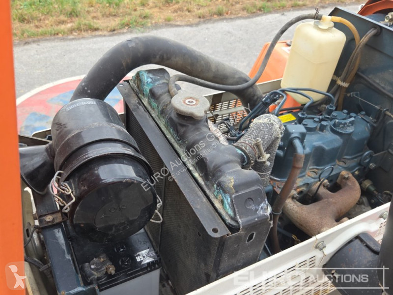 جرار زراعي Kubota B1402DT
