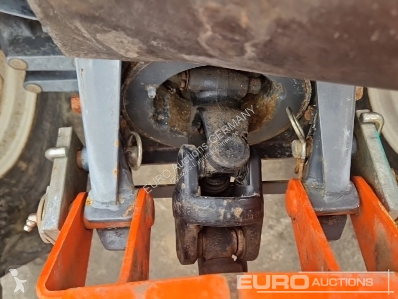 Трактор Kubota B40