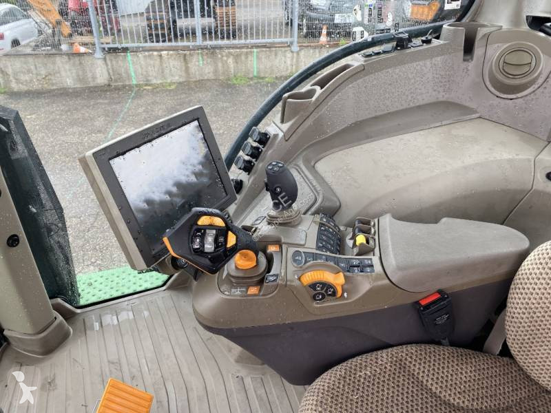 Lantbrukstraktor John Deere 7R330...