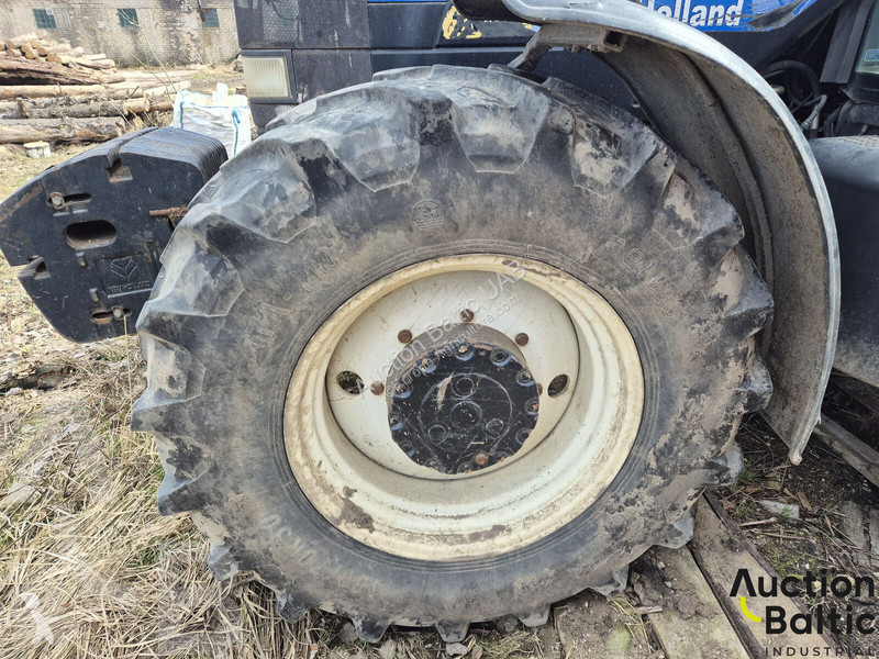 Lantbrukstraktor New Holland TM 190