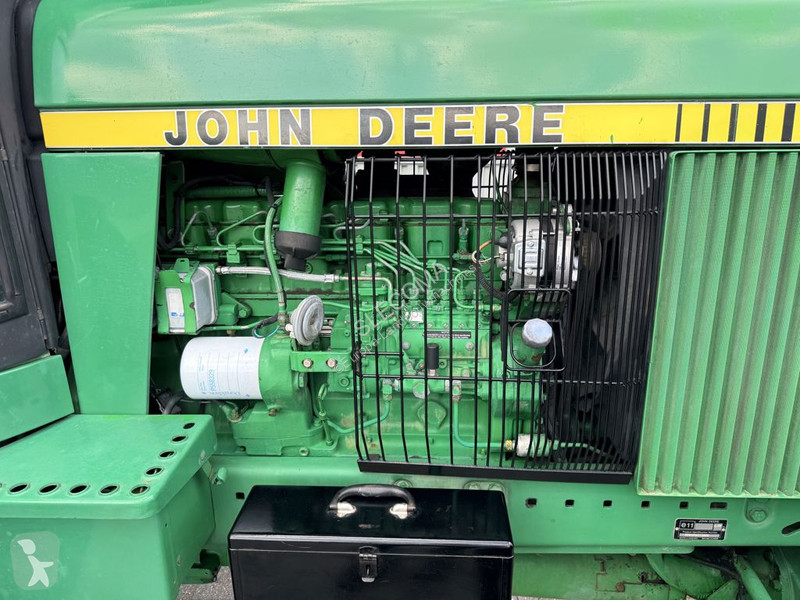 Lantbrukstraktor John Deere 4050 4WD