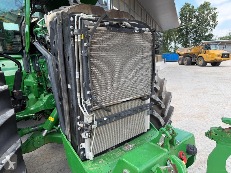 Ciągnik John Deere 8R 370
