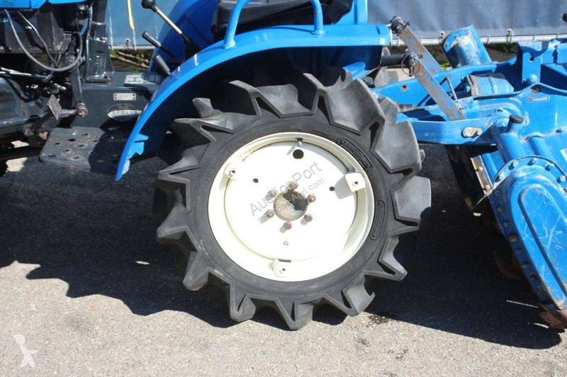 Lantbrukstraktor Iseki TX1210F