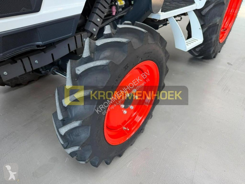 Zemědělský traktor  CT 2025 Front loader FL7