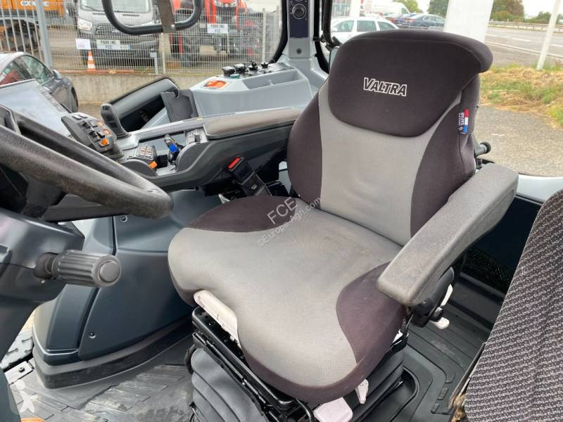 Tracteur agricole Valtra N175/DIRECT UNLIMITED...