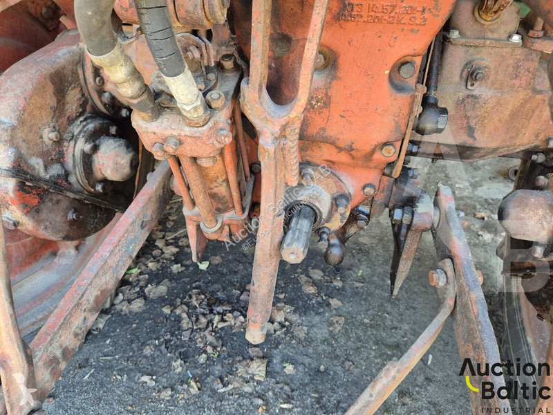 Zemědělský traktor  DT 20