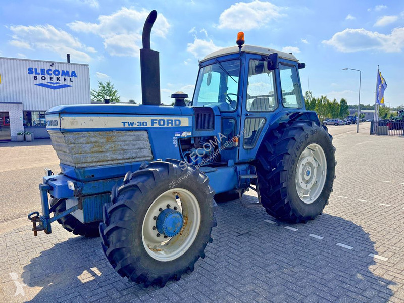 Tractor Ford TW-30 4WD