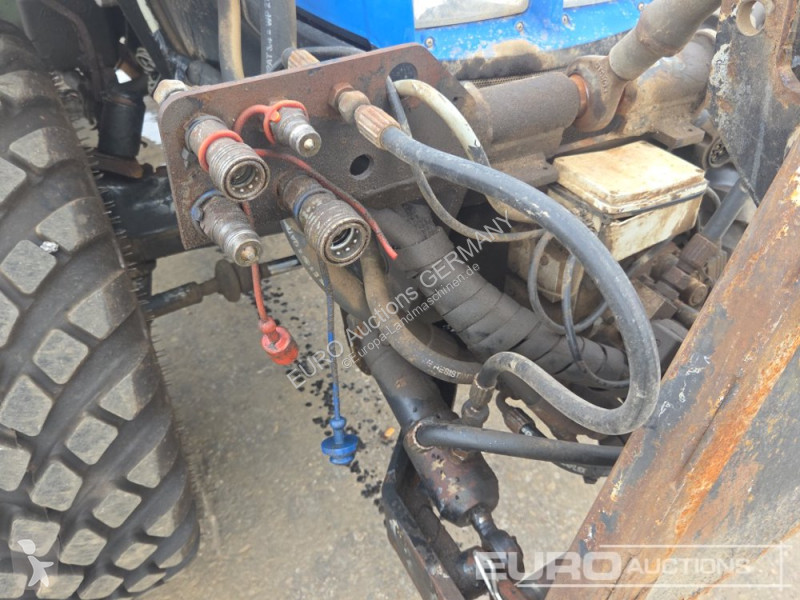 Сільськогосподарський трактор New Holland TCE55