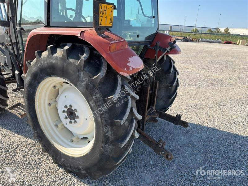 Tractor New Holland L75 4WD Tractor