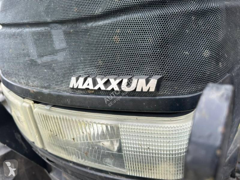 Сільськогосподарський трактор Case Maxxum MX100...