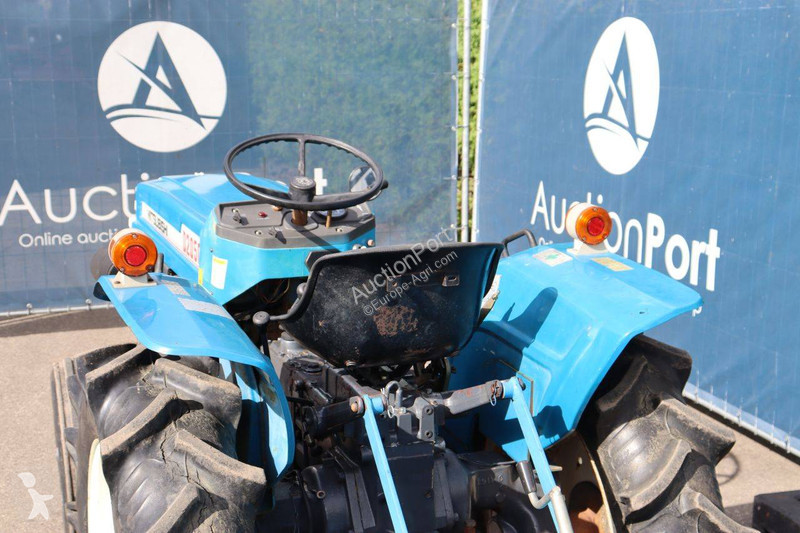 Tractor agrícola Mitsubishi D2050