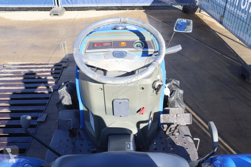 Tractor agrícola Iseki TM15F