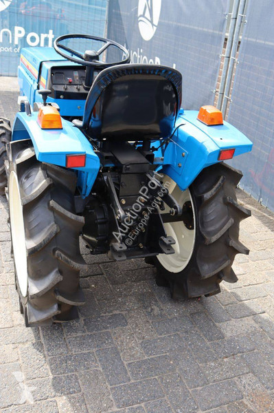 Tractor agrícola Mitsubishi MT1601D