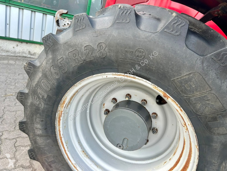 Massey Ferguson  7480 DYNA tractor