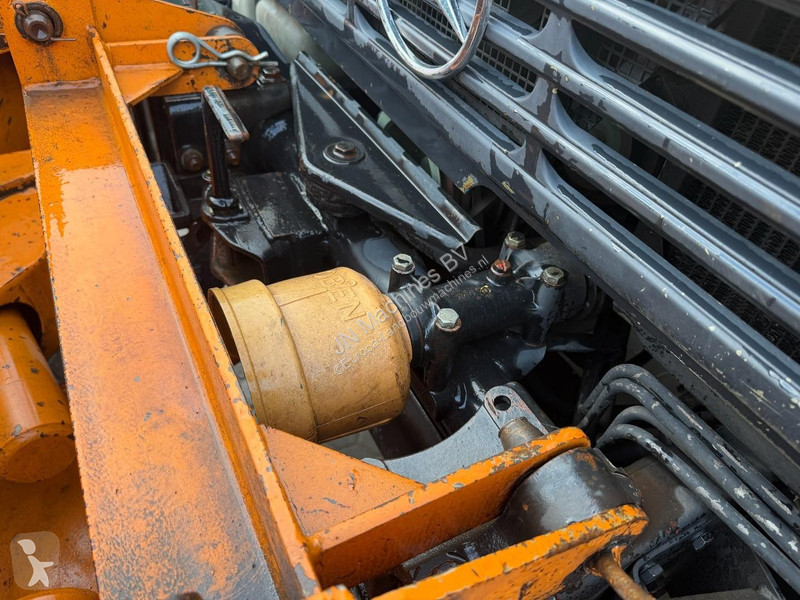 Tracteur agricole Mercedes Unimog U 1000 3-way...