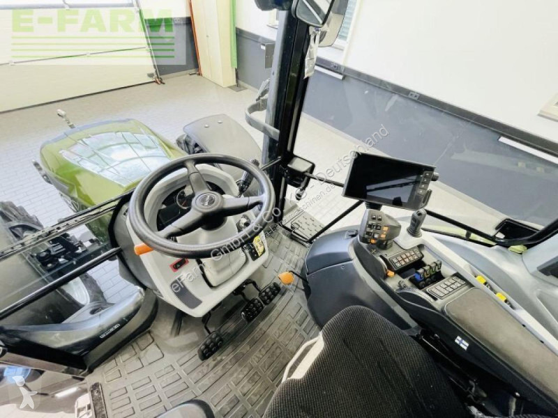 Tracteur agricole Valtra  g125ev versu