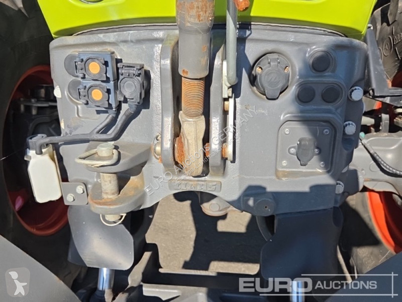 Tracteur agricole Claas Axion 830 CMATIC