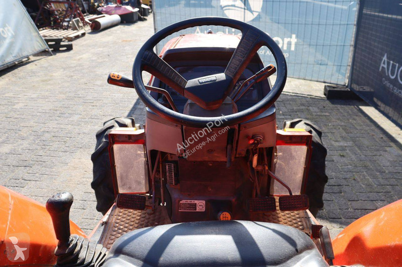 Tracteur agricole Kubota Grandel GL320