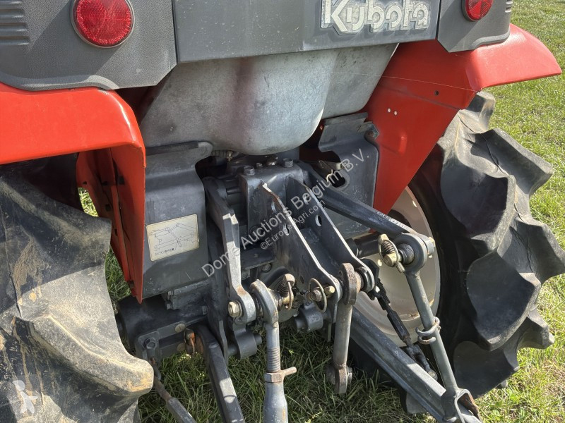 Tracteur agricole Kubota Aste A175