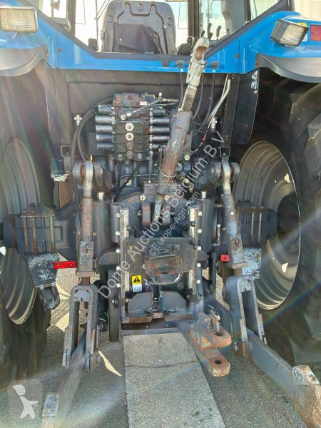 Tracteur agricole Ford 8870 DT