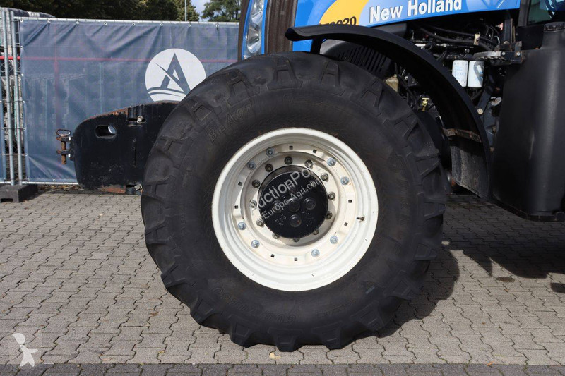 Zemědělský traktor New Holland T8020
