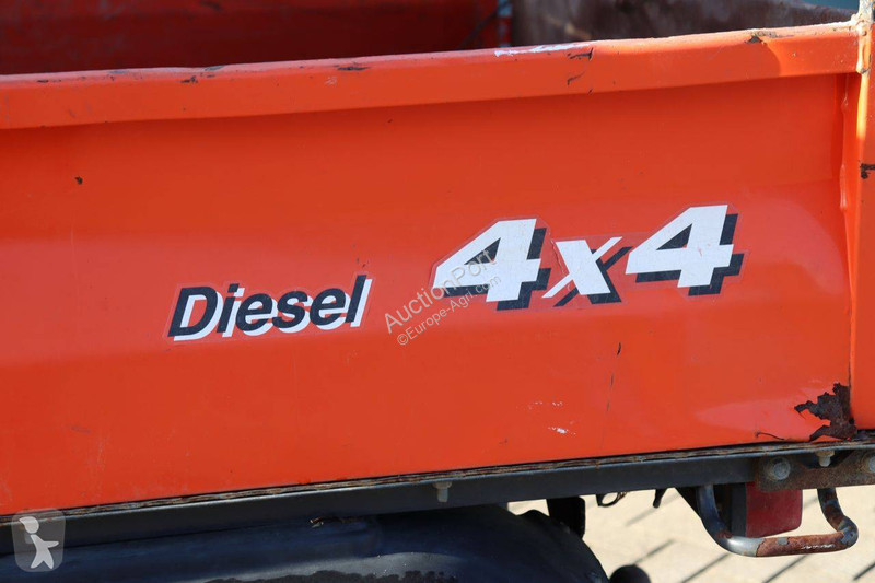 Zemědělský traktor Kubota RTV900