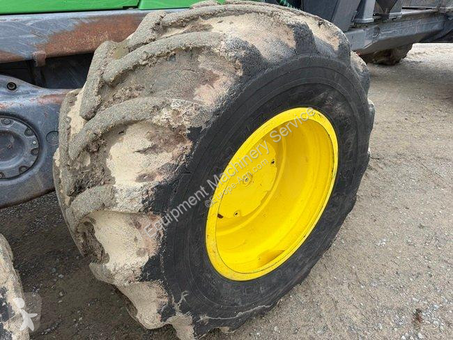 Ciągnik John Deere 1510G - CABINE TOURNANTE