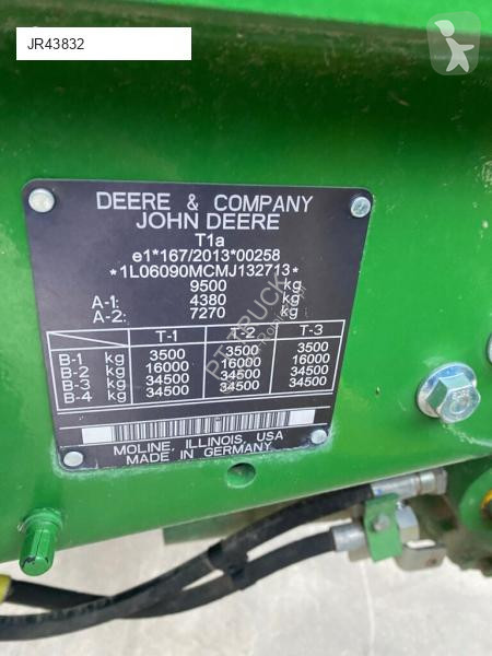 Tractor agrícola John Deere 6090M