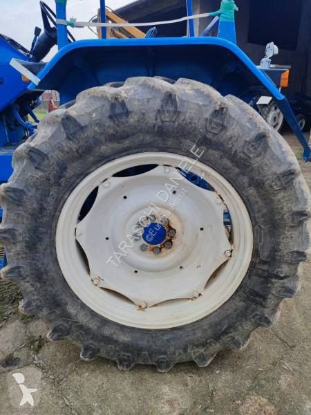 جرار زراعي Ford 8100 DT