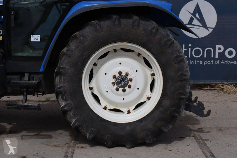 Tracteur agricole New Holland TL90