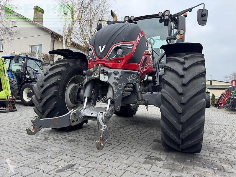 Valtra  t234 versu tractor