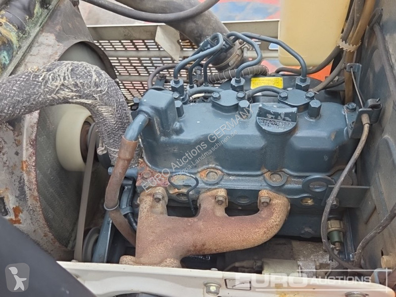 جرار زراعي Kubota B1402DT